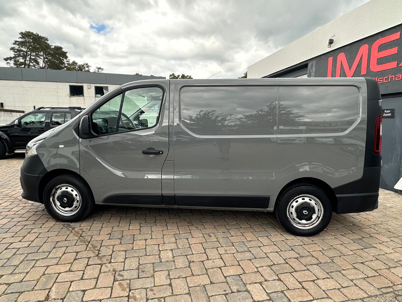 Fahrzeugabbildung Renault Trafic Kasten L1H1 2,7t 95 PS HU neu