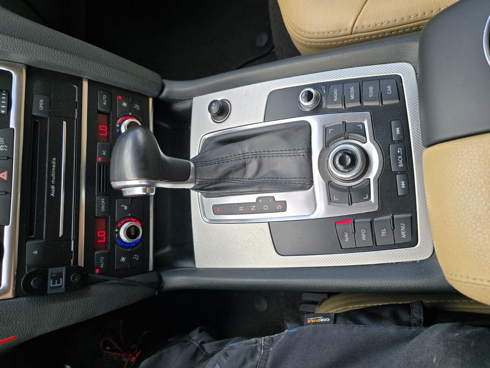 Fahrzeugabbildung Audi Q7 3.0 TDI quattro HU neu AHK Leder navi SH