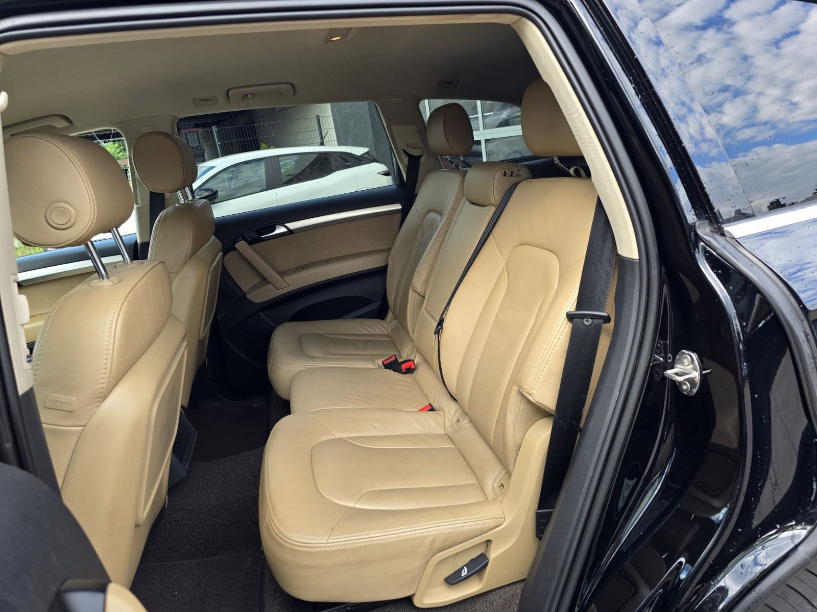Fahrzeugabbildung Audi Q7 3.0 TDI quattro HU neu AHK Leder navi SH