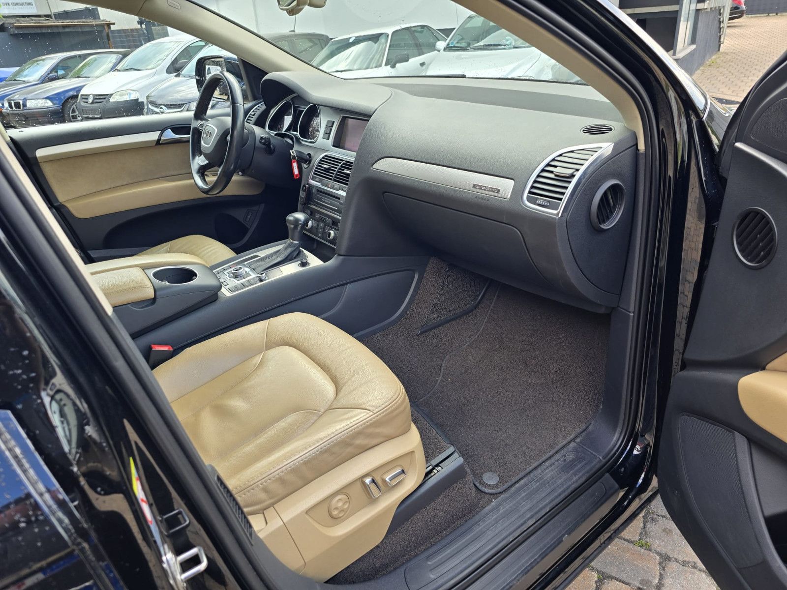Fahrzeugabbildung Audi Q7 3.0 TDI quattro HU neu AHK Leder navi SH