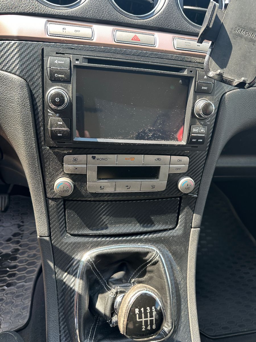 Fahrzeugabbildung Ford S-Max S-MAX Trend 2.0 131 PS Tüv 10/26 Navi