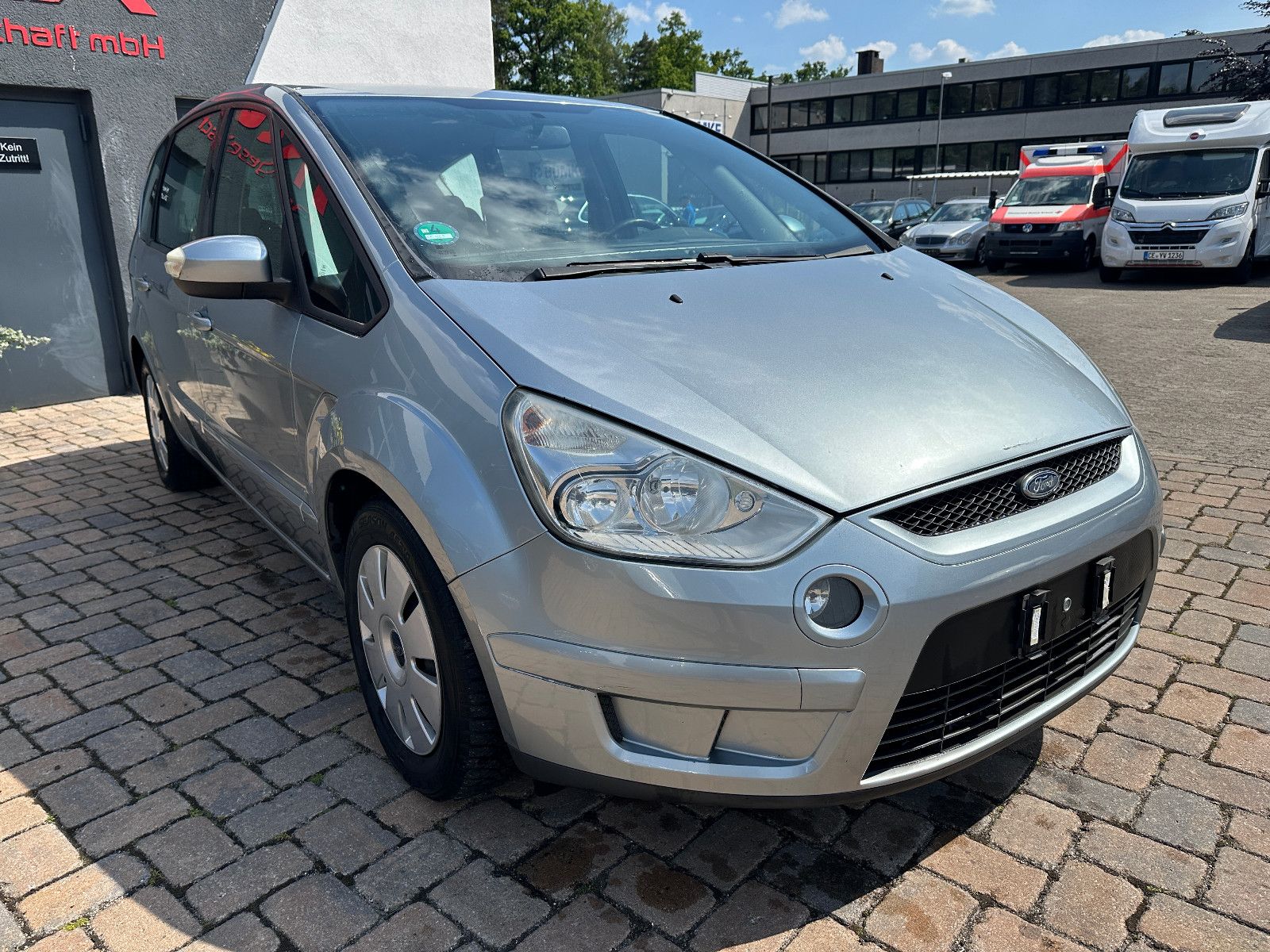 Fahrzeugabbildung Ford S-Max S-MAX Trend 2.0 131 PS Tüv 10/26 Navi
