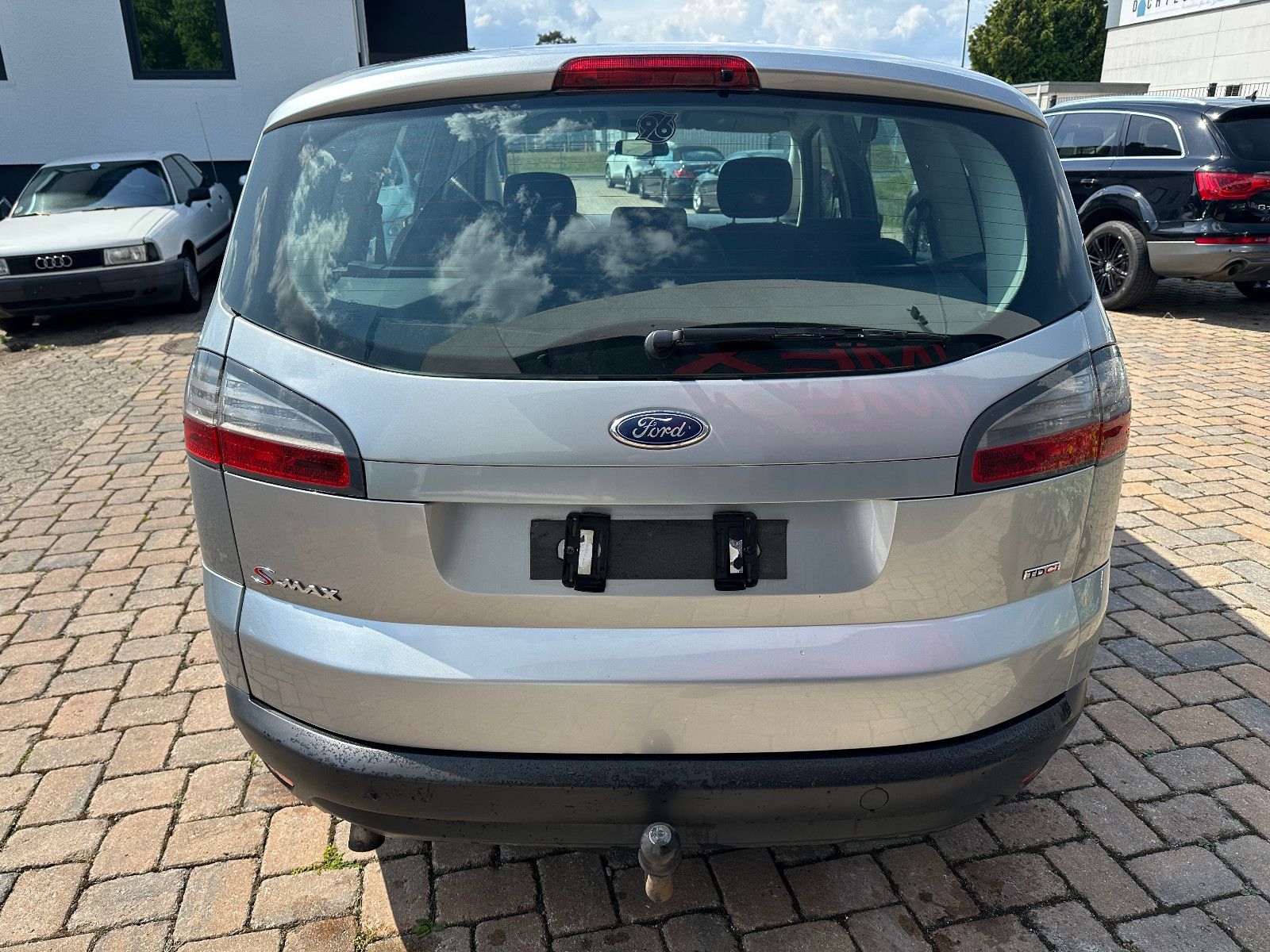 Fahrzeugabbildung Ford S-Max S-MAX Trend 2.0 131 PS Tüv 10/26 Navi