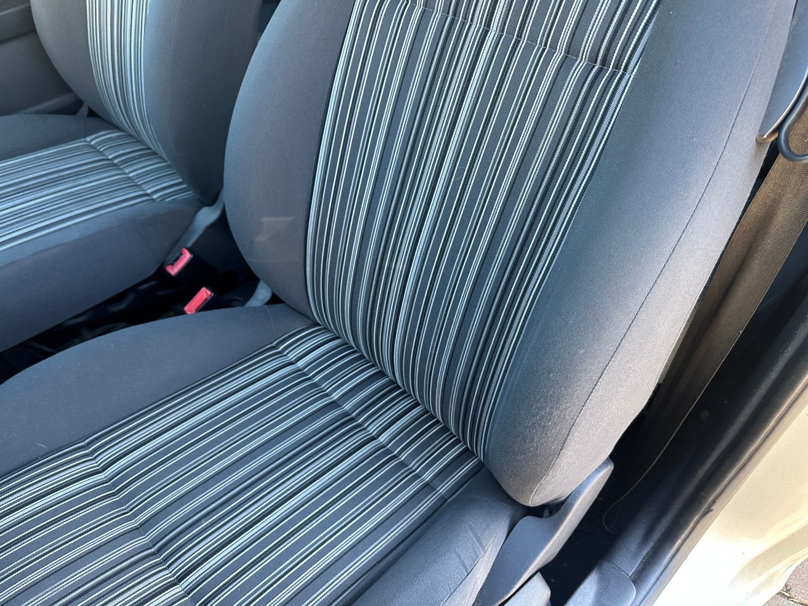 Fahrzeugabbildung Volkswagen Fox Basis 1.2 40 KW Tüv neu sehr sauber