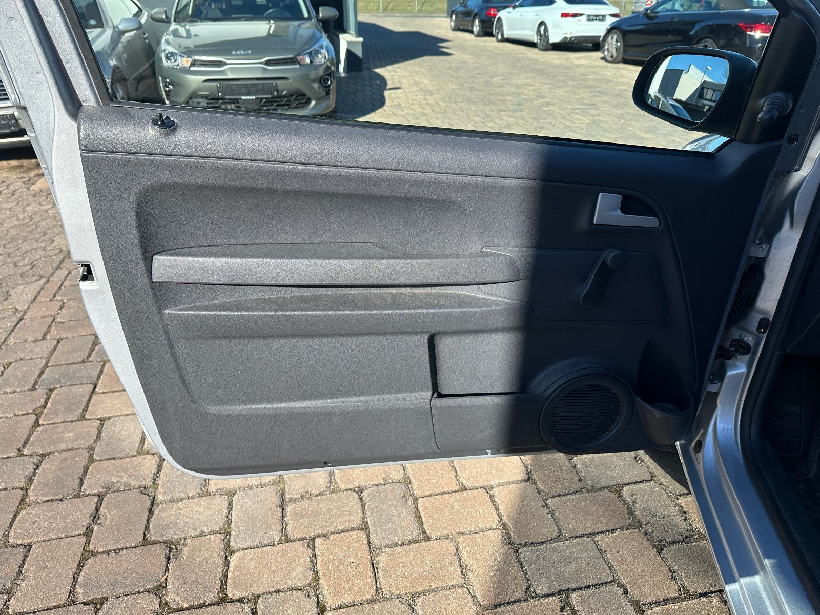 Fahrzeugabbildung Volkswagen Fox Basis 1.2 40 KW Tüv neu sehr sauber