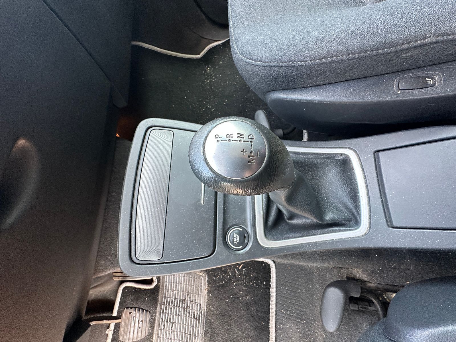 Fahrzeugabbildung Renault Espace IV Expression 2.0 170 PS Navi Autom. SH
