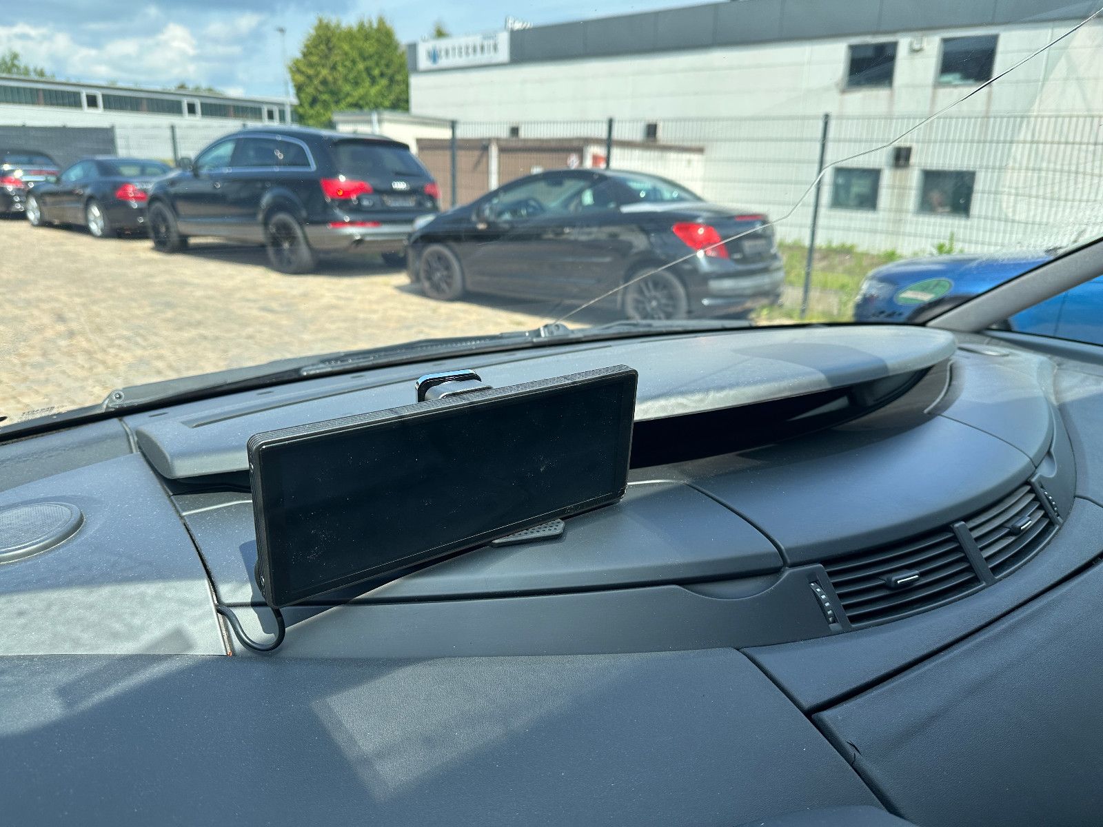Fahrzeugabbildung Renault Espace IV Expression 2.0 170 PS Navi Autom. SH