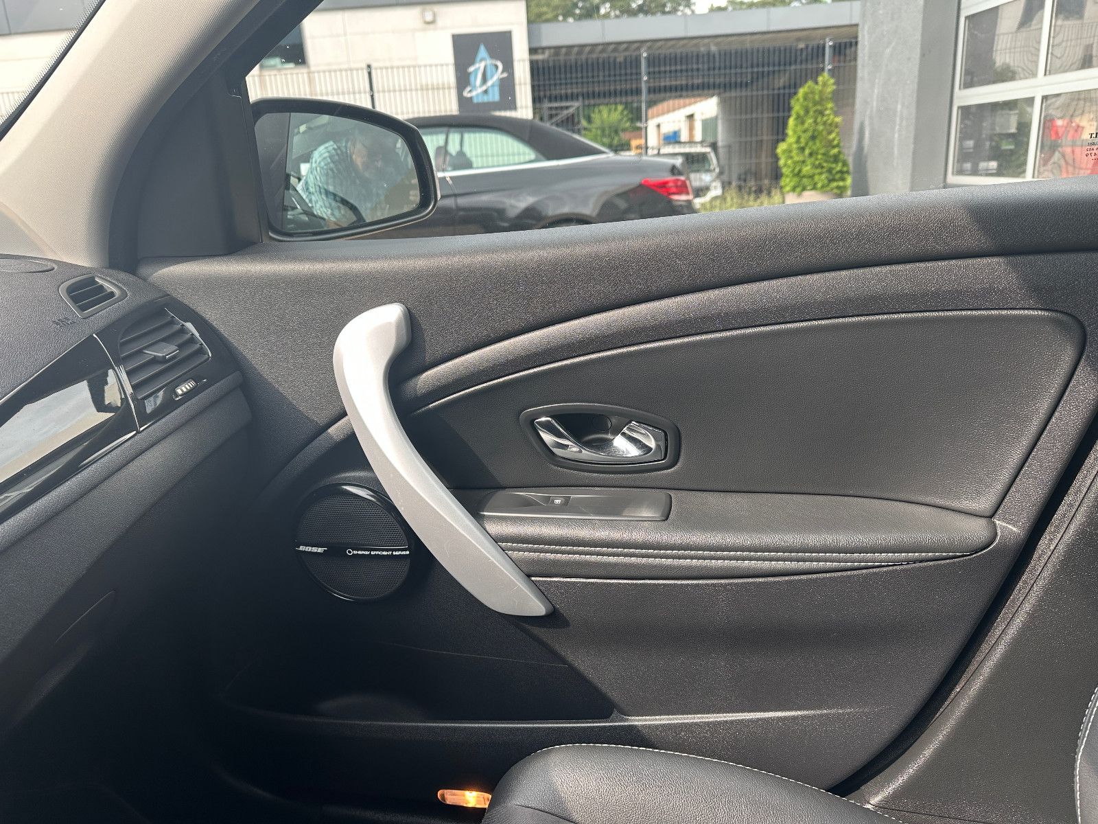 Fahrzeugabbildung Renault Megane III Lim. 5-trg. BOSE Edition HU neu Navi