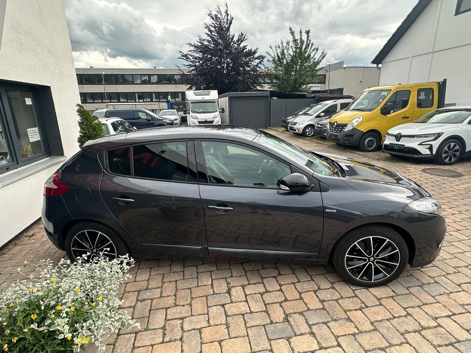 Fahrzeugabbildung Renault Megane III Lim. 5-trg. BOSE Edition HU neu Navi