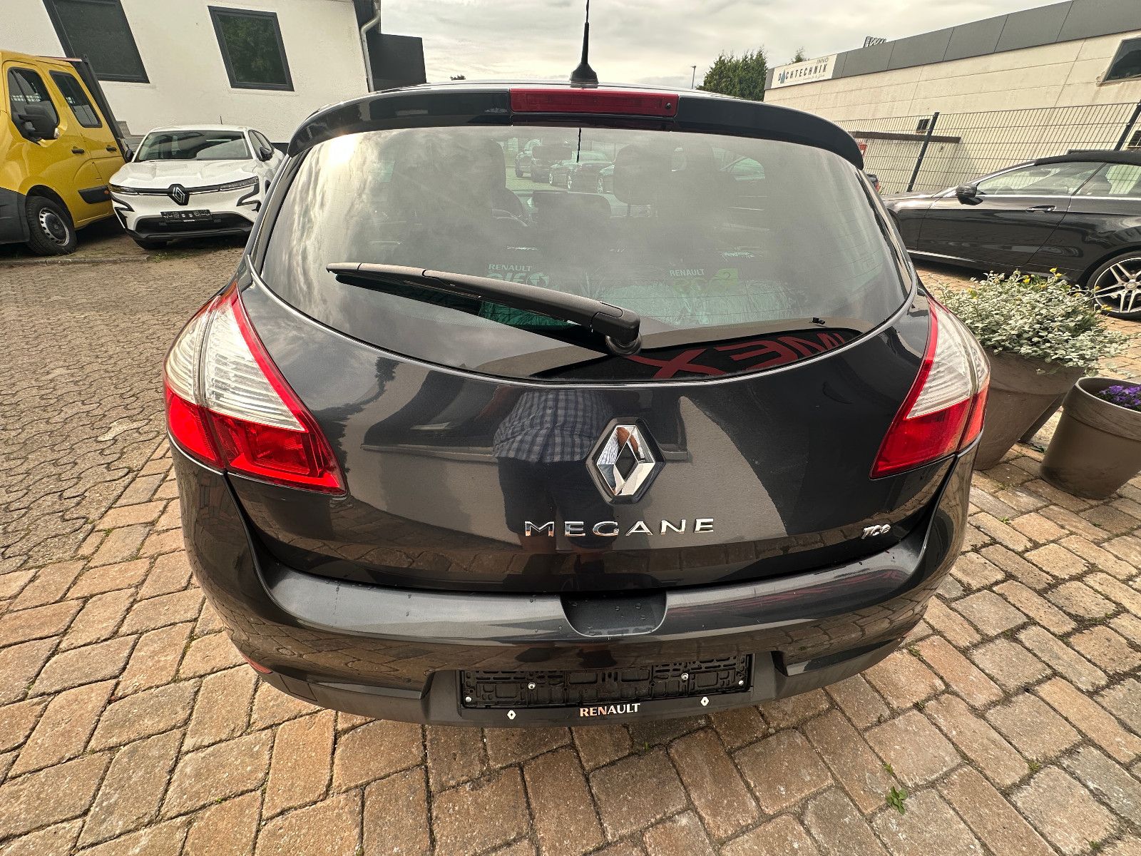 Fahrzeugabbildung Renault Megane III Lim. 5-trg. BOSE Edition HU neu Navi