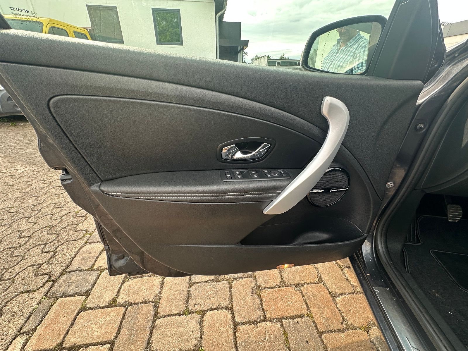 Fahrzeugabbildung Renault Megane III Lim. 5-trg. BOSE Edition HU neu Navi