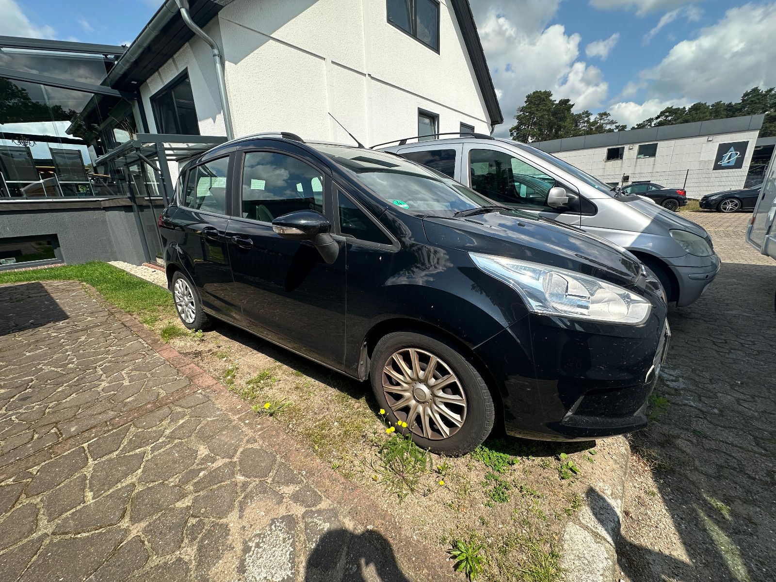 Fahrzeugabbildung Ford B-Max Trend 1.0 101 PS Motorschaden Zahnriemen!!