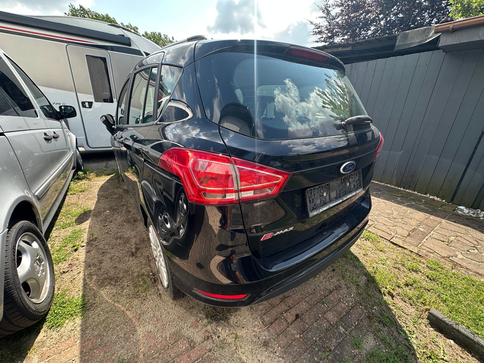 Fahrzeugabbildung Ford B-Max Trend 1.0 101 PS Motorschaden Zahnriemen!!