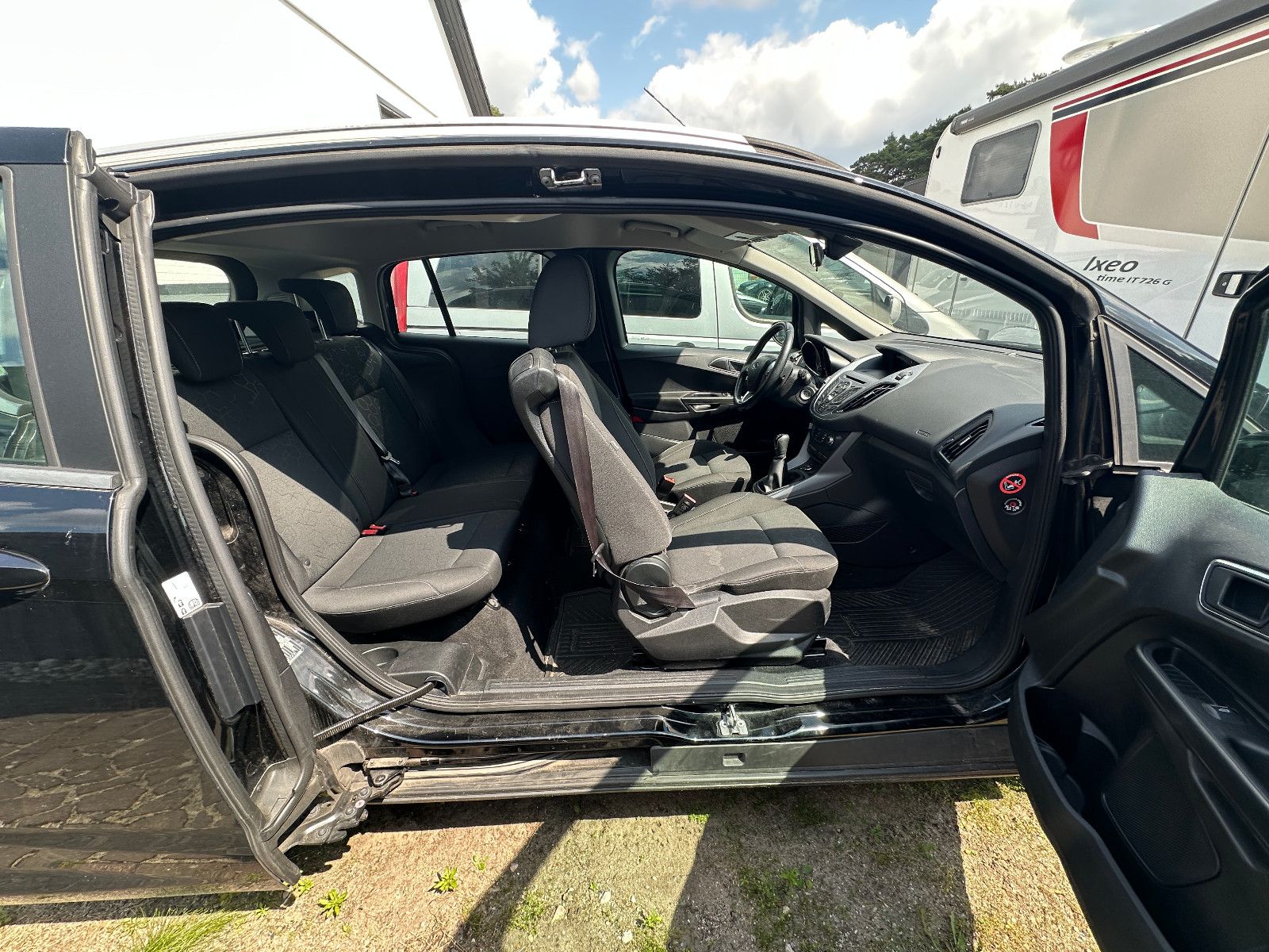 Fahrzeugabbildung Ford B-Max Trend 1.0 101 PS Motorschaden Zahnriemen!!