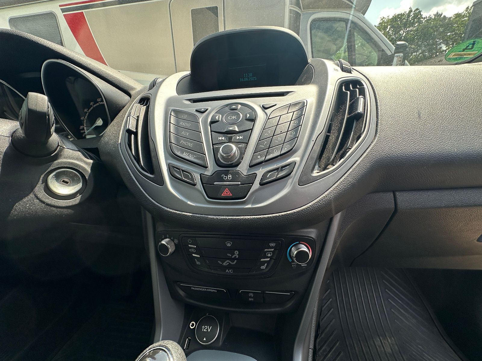Fahrzeugabbildung Ford B-Max Trend 1.0 101 PS Motorschaden Zahnriemen!!