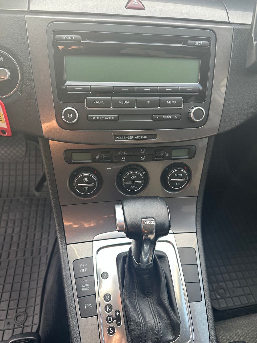 Fahrzeugabbildung Volkswagen Passat Trendline 1.4 122 PS HU neu Autom. Klima