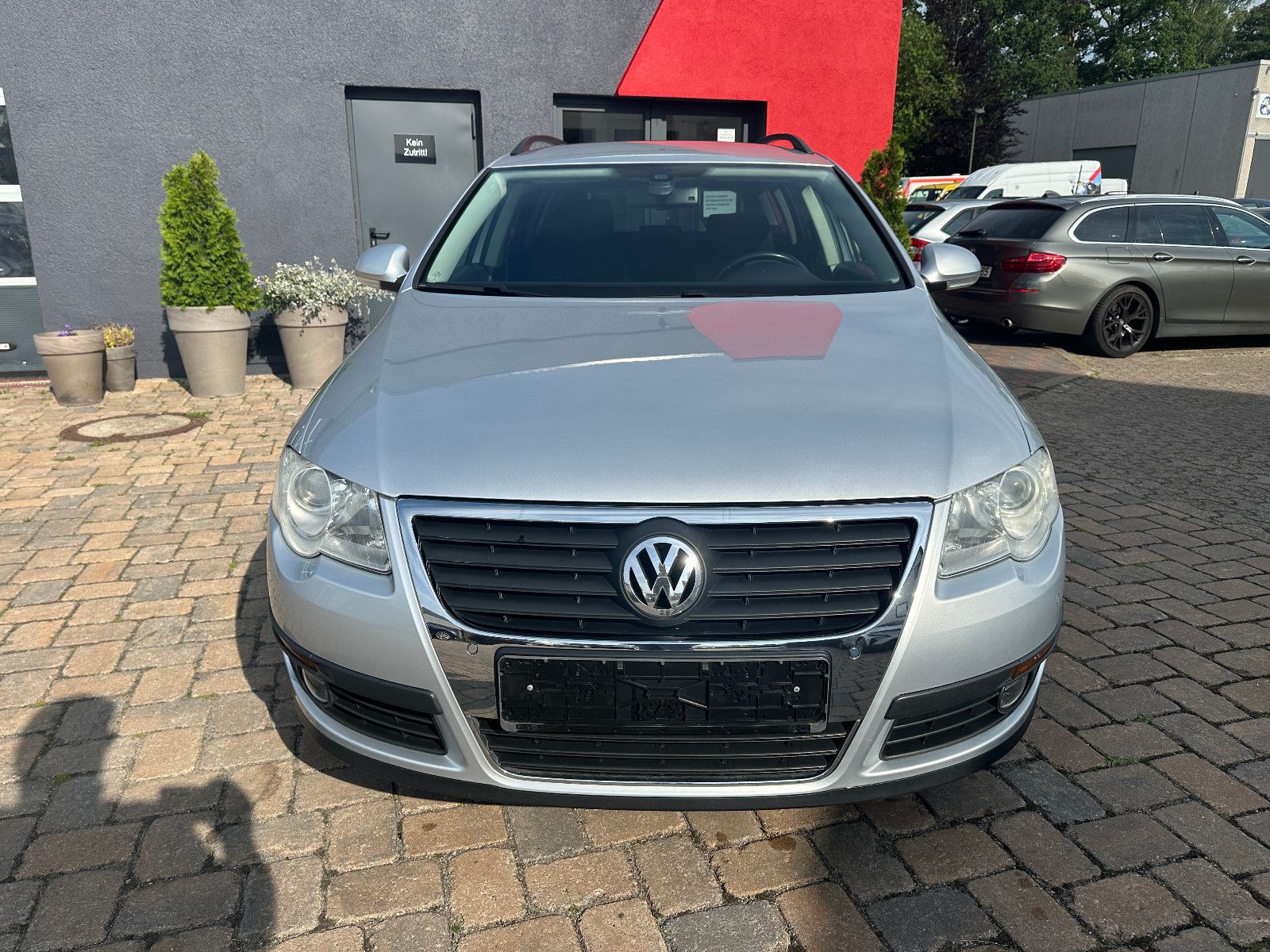 Fahrzeugabbildung Volkswagen Passat Trendline 1.4 122 PS HU neu Autom. Klima