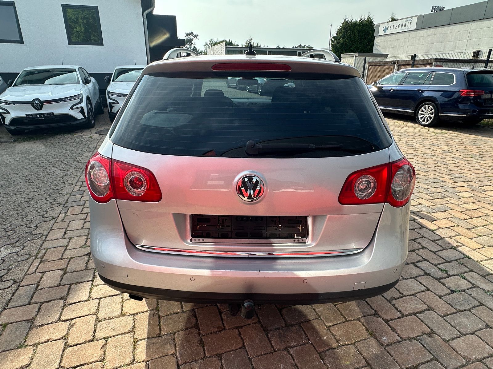 Fahrzeugabbildung Volkswagen Passat Trendline 1.4 122 PS HU neu Autom. Klima