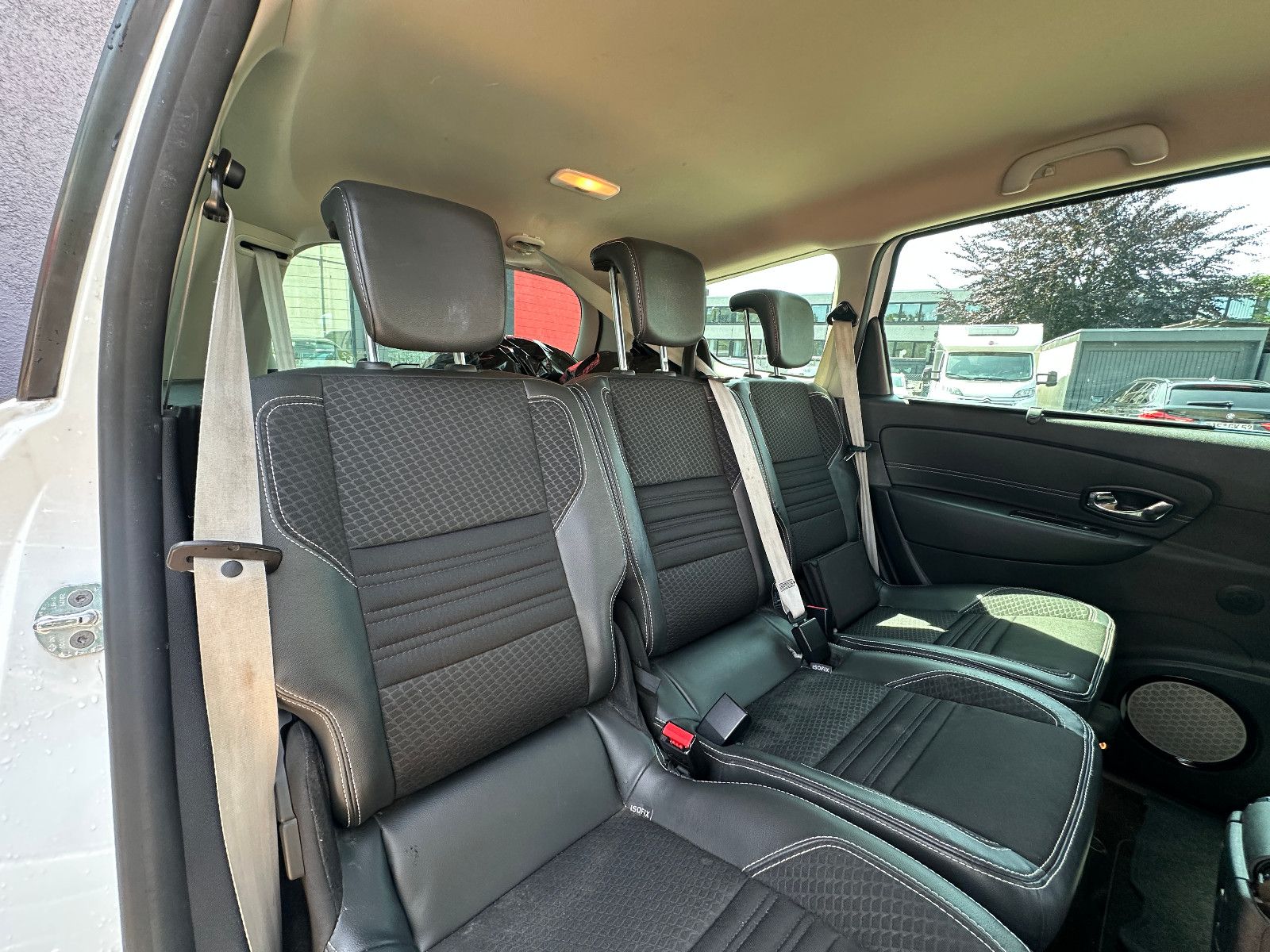 Fahrzeugabbildung Renault Scenic III Grand BOSE Edition HU neu 7 Sitze