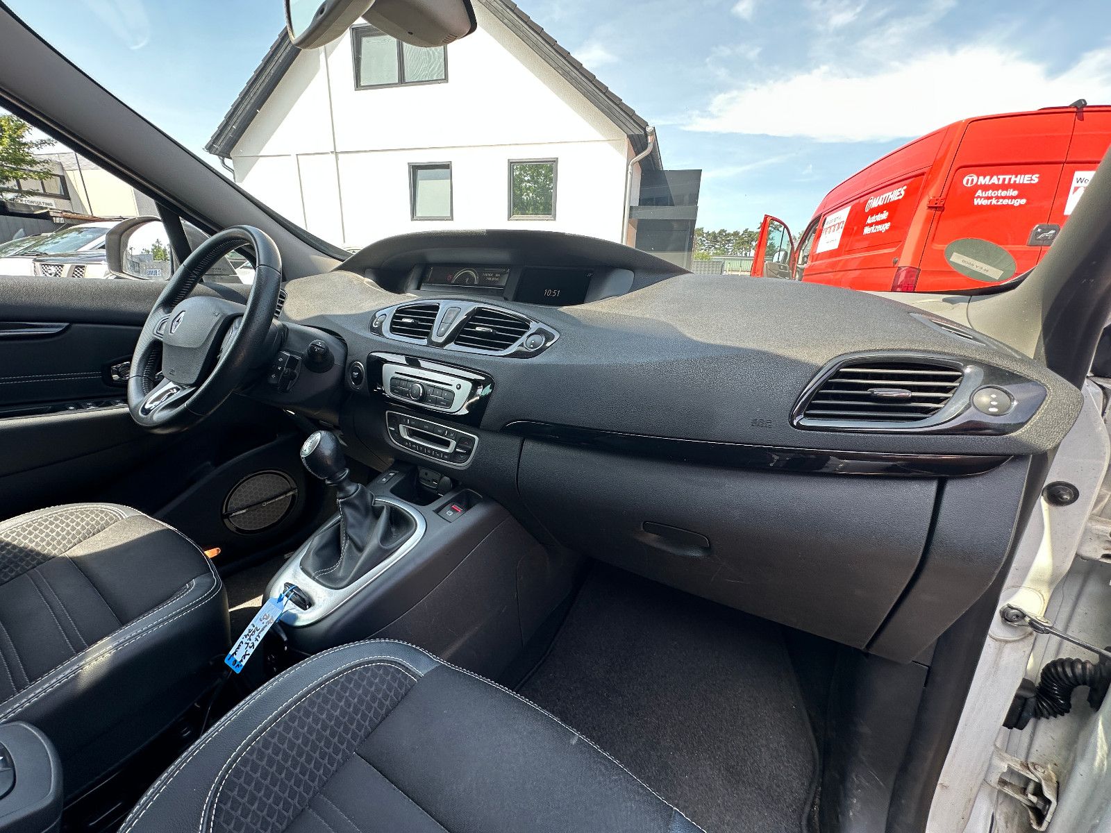 Fahrzeugabbildung Renault Scenic III Grand BOSE Edition HU neu 7 Sitze