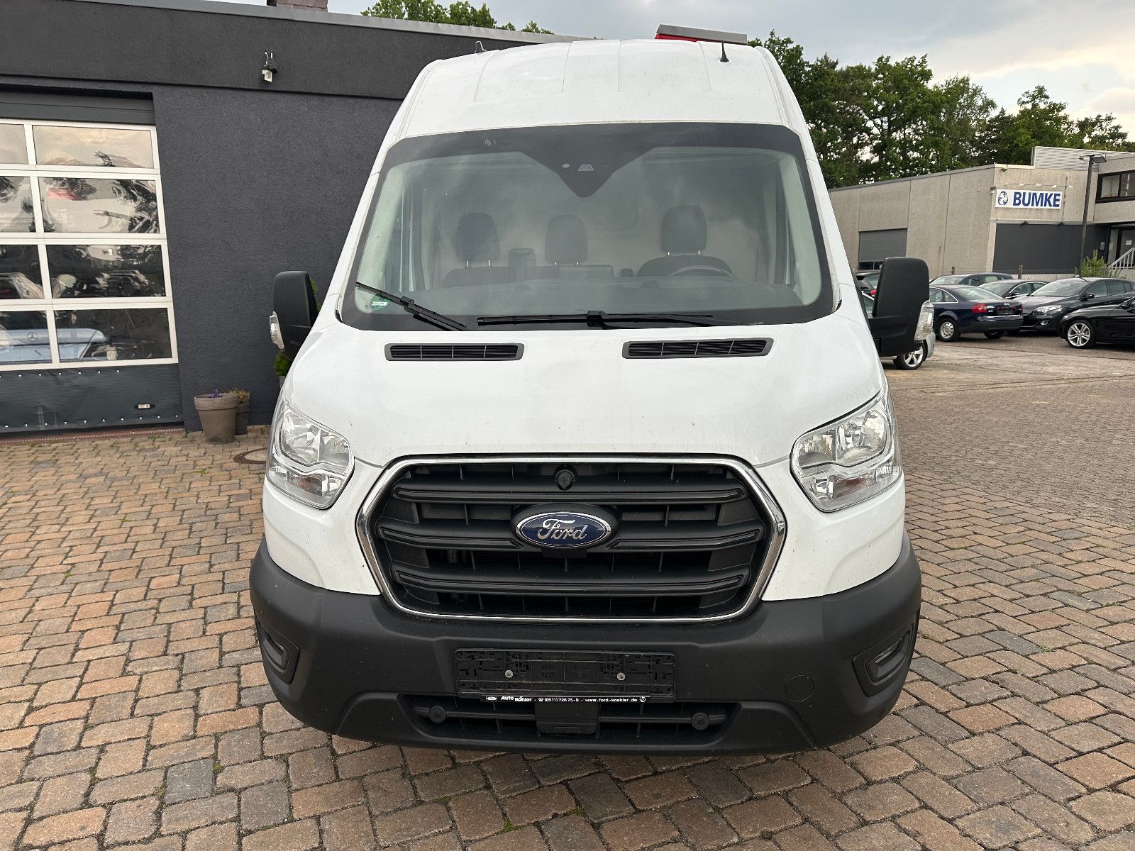 Fahrzeugabbildung Ford Transit Kasten 350 L3 Trend Klima Navi AHK