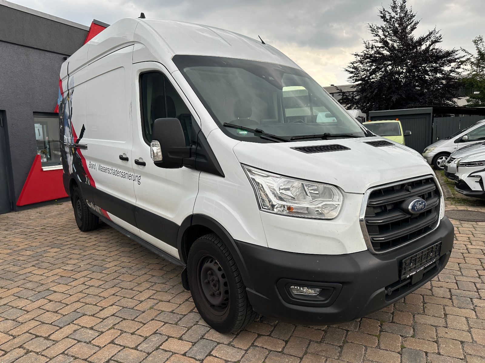 Fahrzeugabbildung Ford Transit Kasten 350 L3 Trend Klima Navi AHK