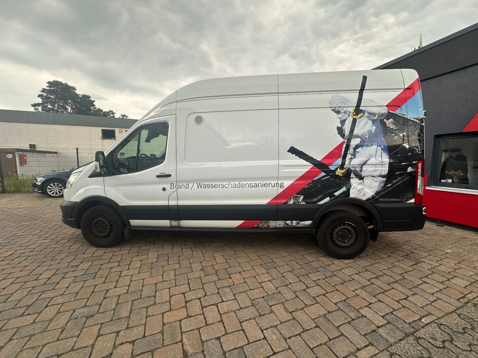 Fahrzeugabbildung Ford Transit Kasten 350 L3 Trend Klima Navi AHK