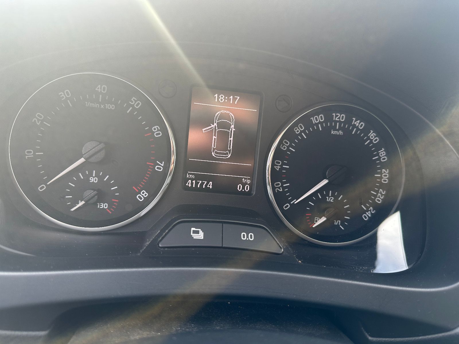 Fahrzeugabbildung Skoda Rapid  Style Plus 1.2 86 PS Pano Sport Xenon
