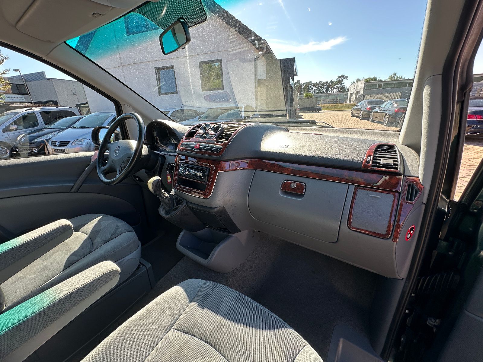 Fahrzeugabbildung Mercedes-Benz Viano Fun 2.2 CDI lang HU neu guter Zustand SH