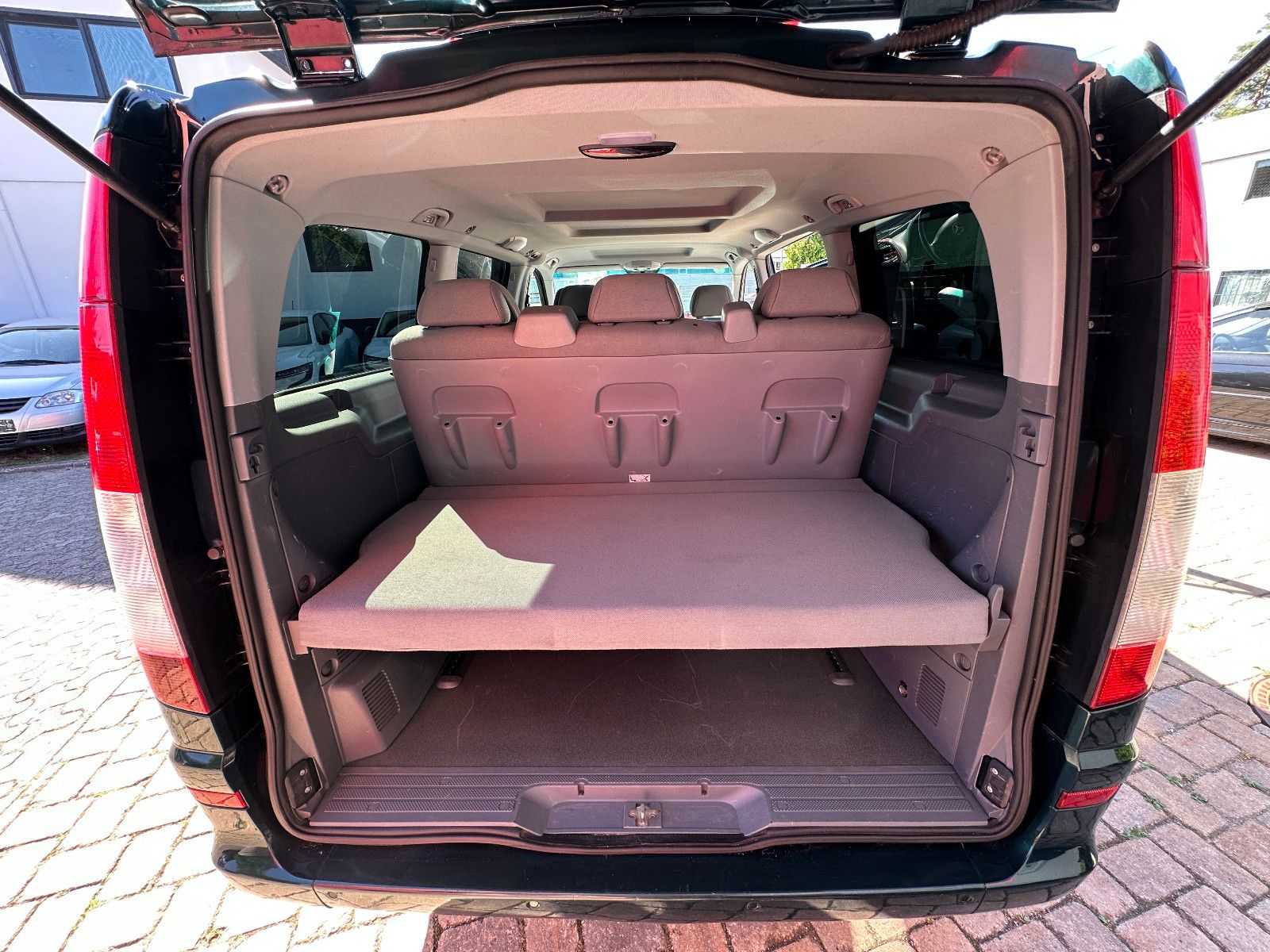 Fahrzeugabbildung Mercedes-Benz Viano Fun 2.2 CDI lang HU neu guter Zustand SH