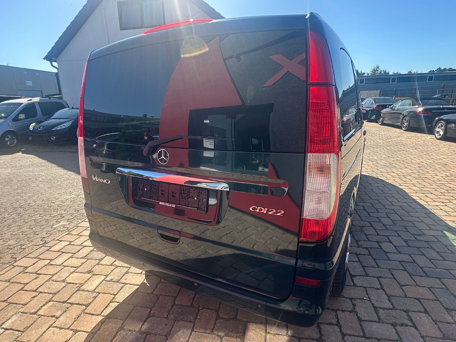 Fahrzeugabbildung Mercedes-Benz Viano Fun 2.2 CDI lang HU neu guter Zustand SH
