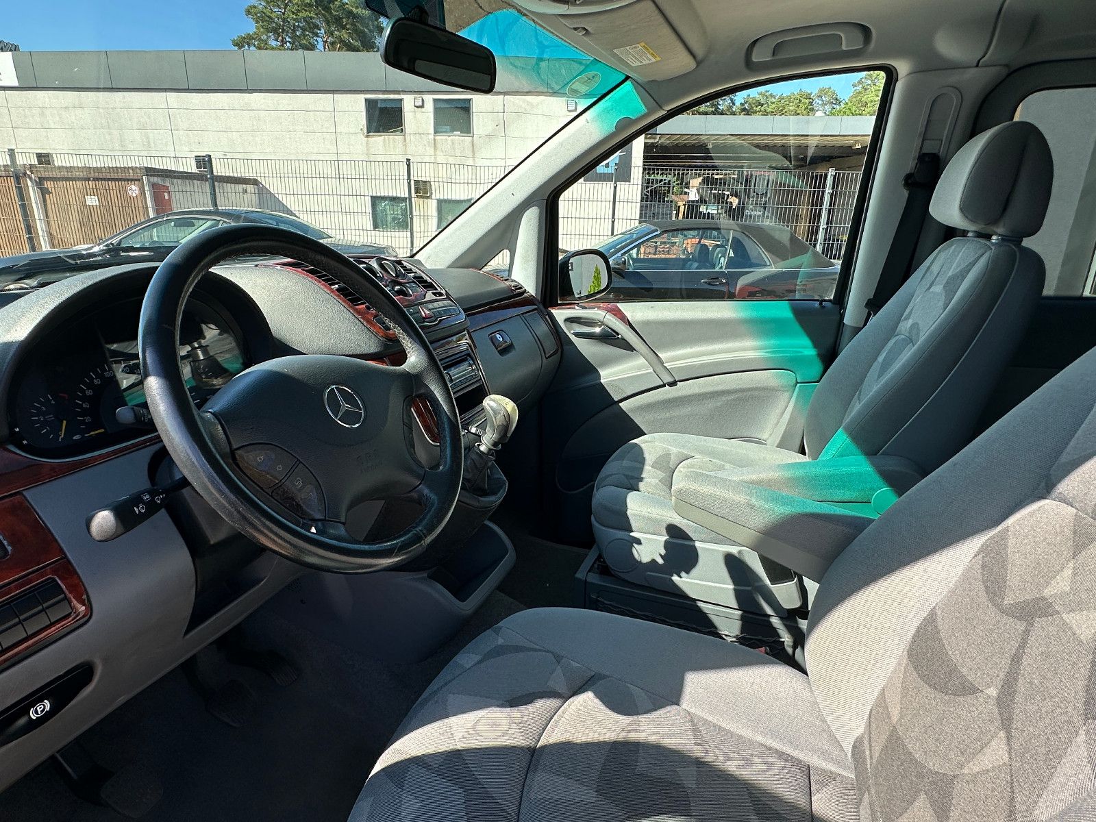 Fahrzeugabbildung Mercedes-Benz Viano Fun 2.2 CDI lang HU neu guter Zustand SH