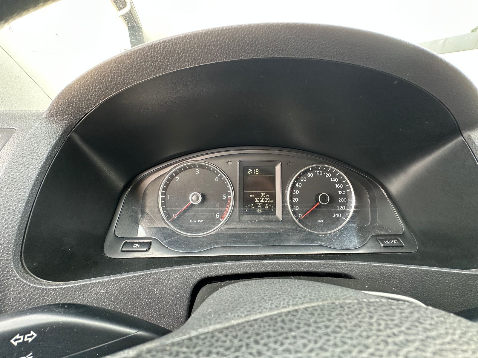 Fahrzeugabbildung Volkswagen T5 Transporter Kasten 2.0 HU neu Flü. Türen