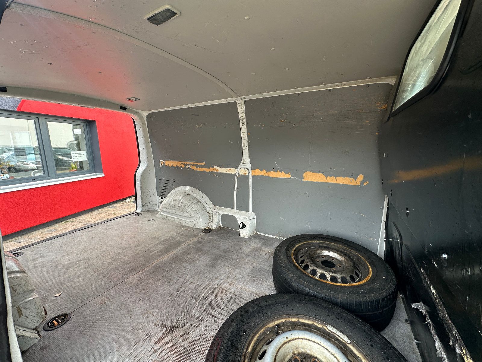 Fahrzeugabbildung Volkswagen T5 Transporter Kasten 2.0 HU neu Flü. Türen