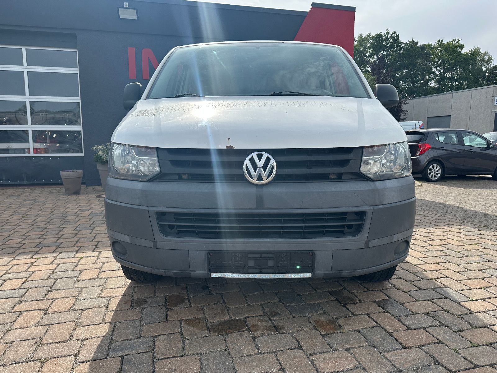 Fahrzeugabbildung Volkswagen T5 Transporter Kasten 2.0 HU neu Flü. Türen