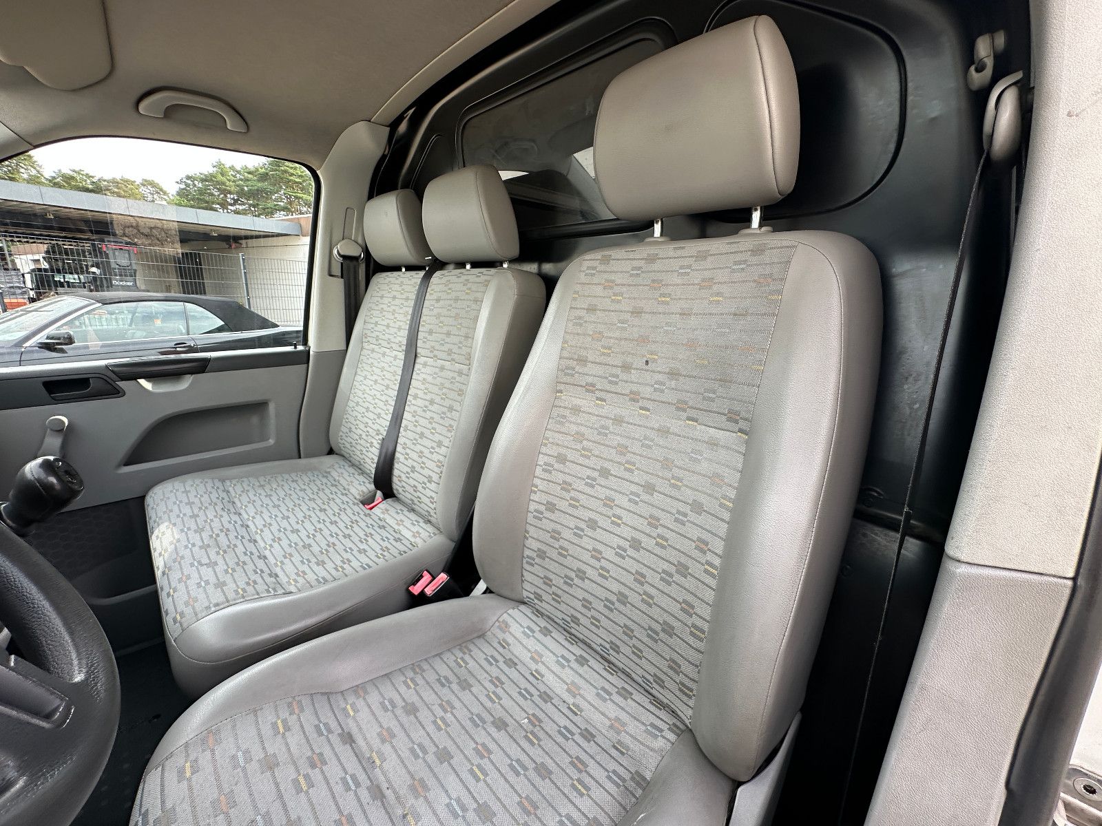 Fahrzeugabbildung Volkswagen T5 Transporter Kasten 2.0 HU neu Flü. Türen