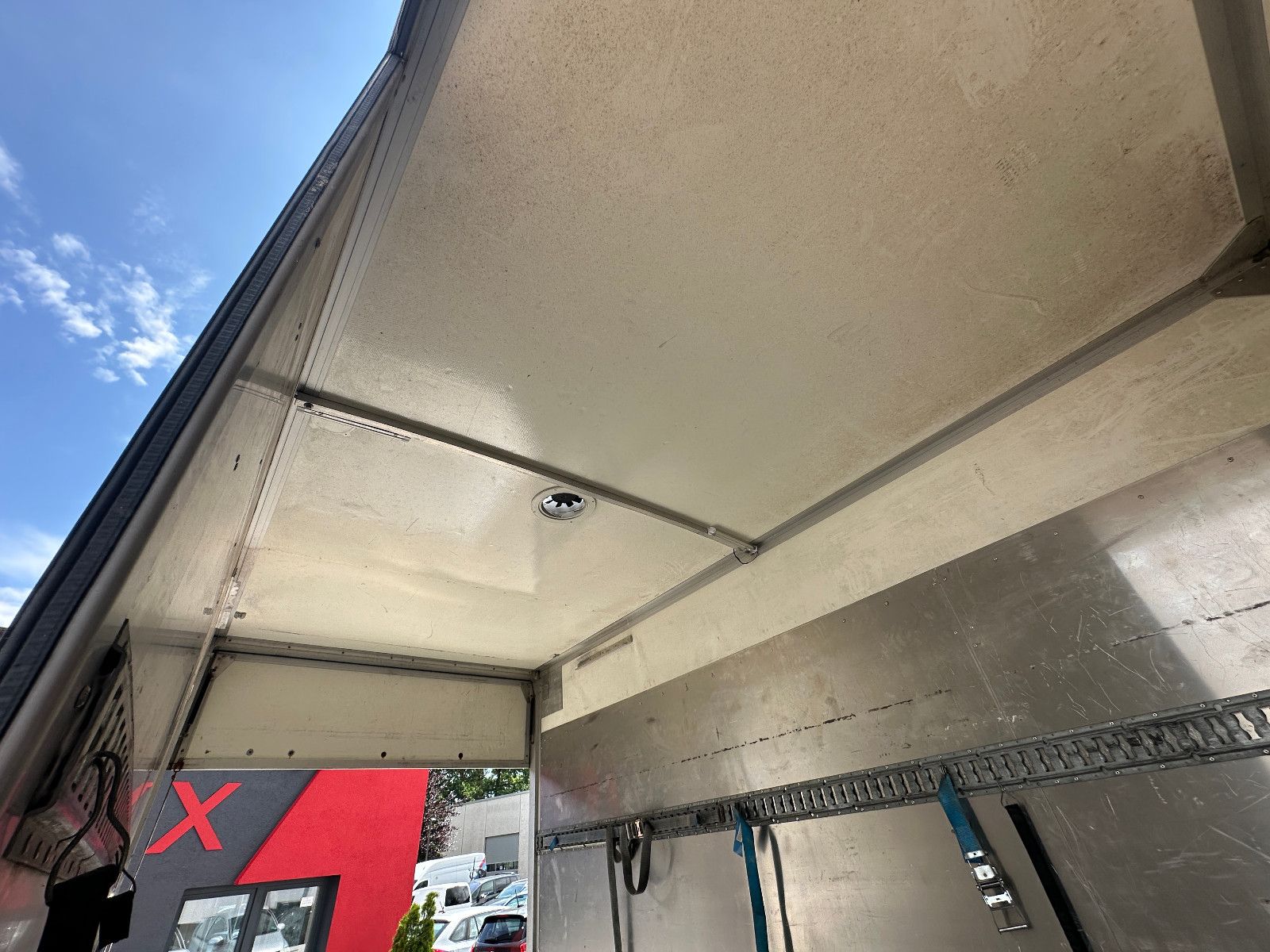 Fahrzeugabbildung Volkswagen Crafter Koffer 35 lang L3 2.0 136 PS HU neu