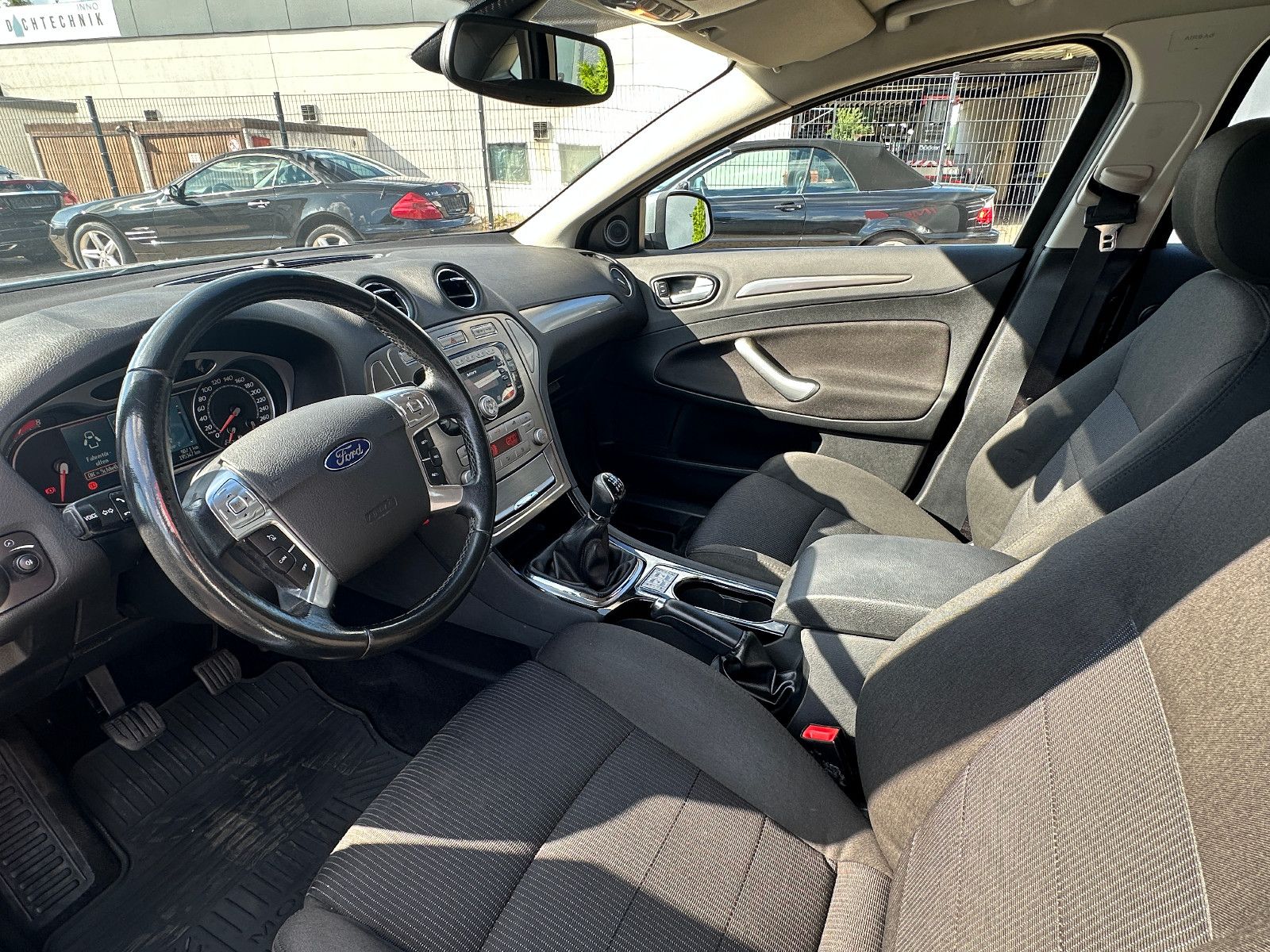 Fahrzeugabbildung Ford Mondeo Titanium 2.0 147 PS HU neu Klima Alu