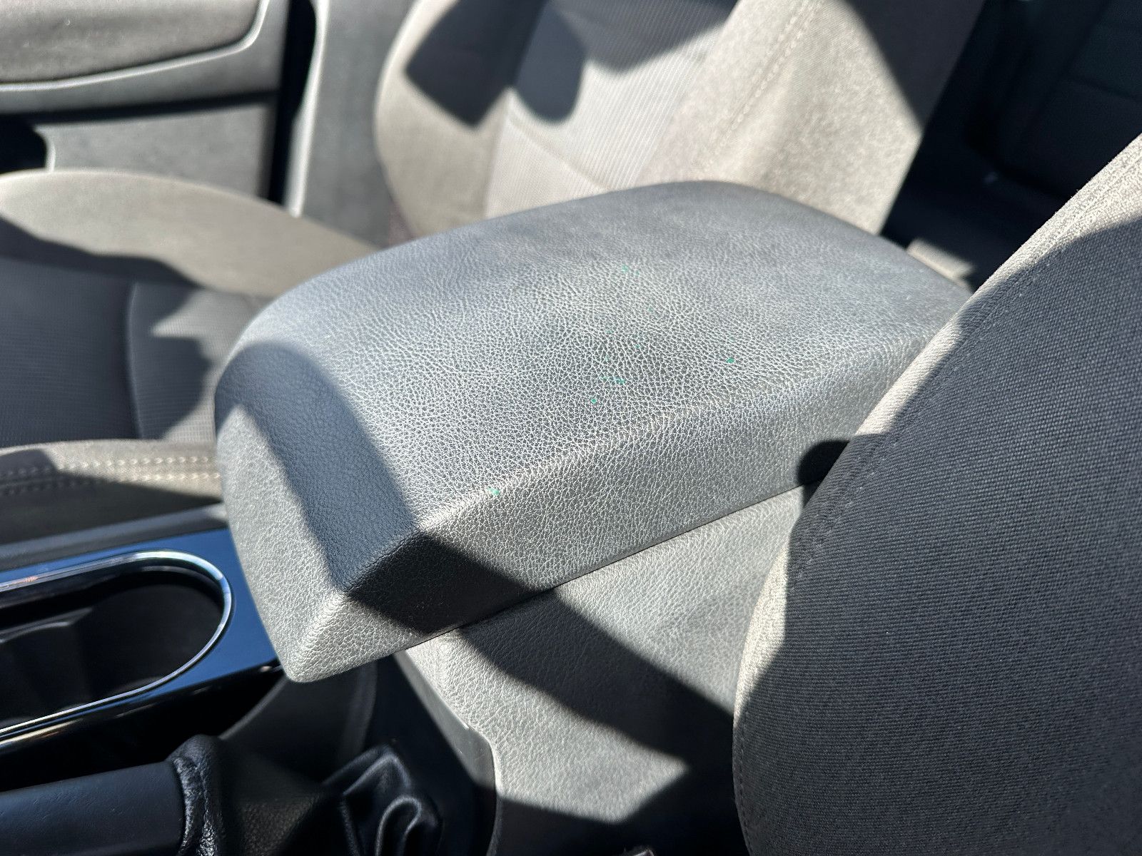 Fahrzeugabbildung Ford Mondeo Titanium 2.0 147 PS HU neu Klima Alu