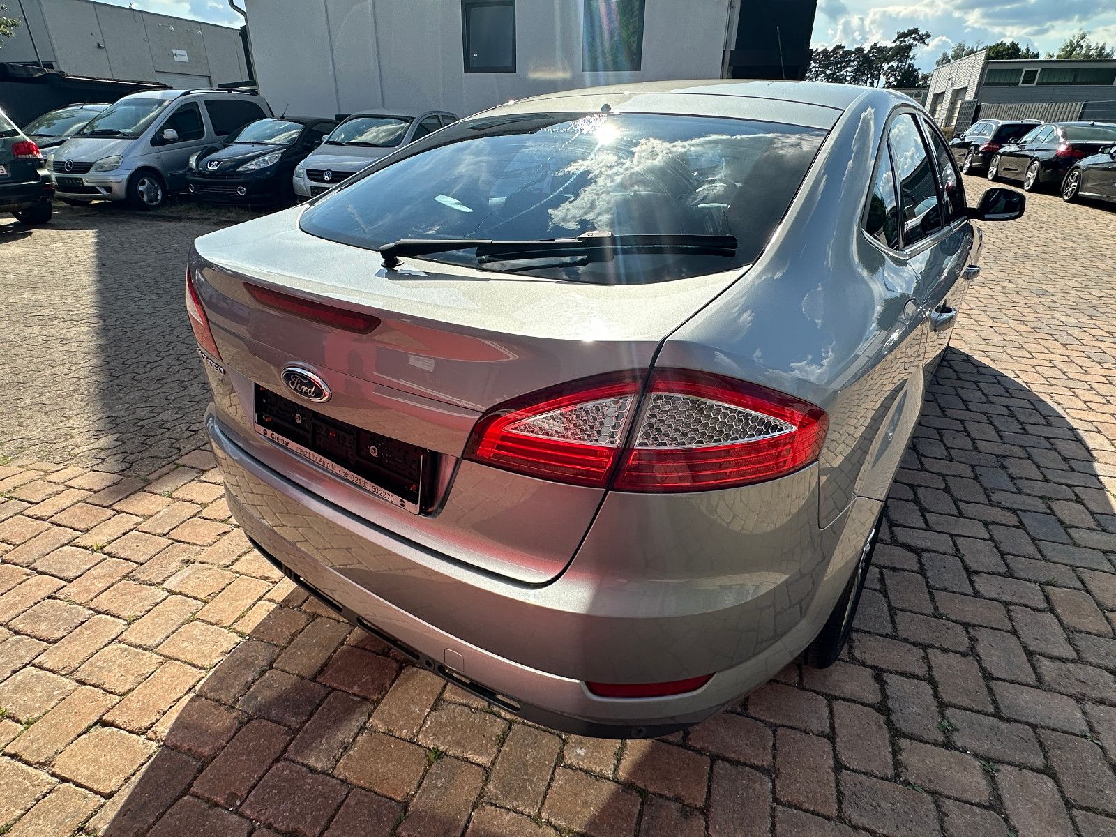Fahrzeugabbildung Ford Mondeo Titanium 2.0 147 PS HU neu Klima Alu