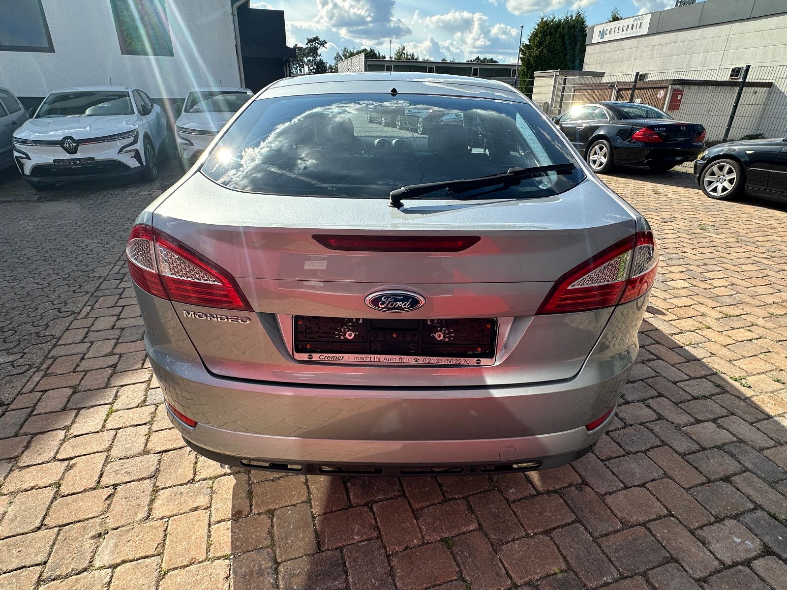 Fahrzeugabbildung Ford Mondeo Titanium 2.0 147 PS HU neu Klima Alu