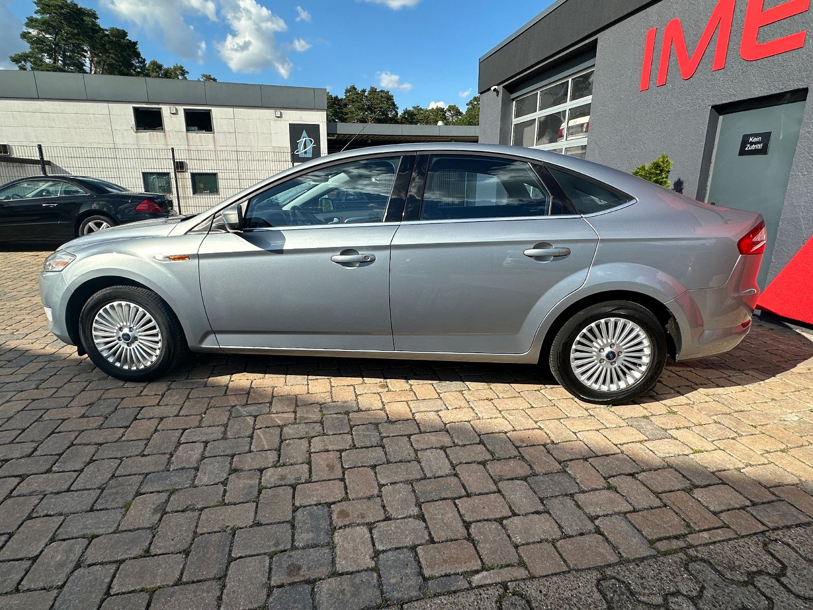 Fahrzeugabbildung Ford Mondeo Titanium 2.0 147 PS HU neu Klima Alu