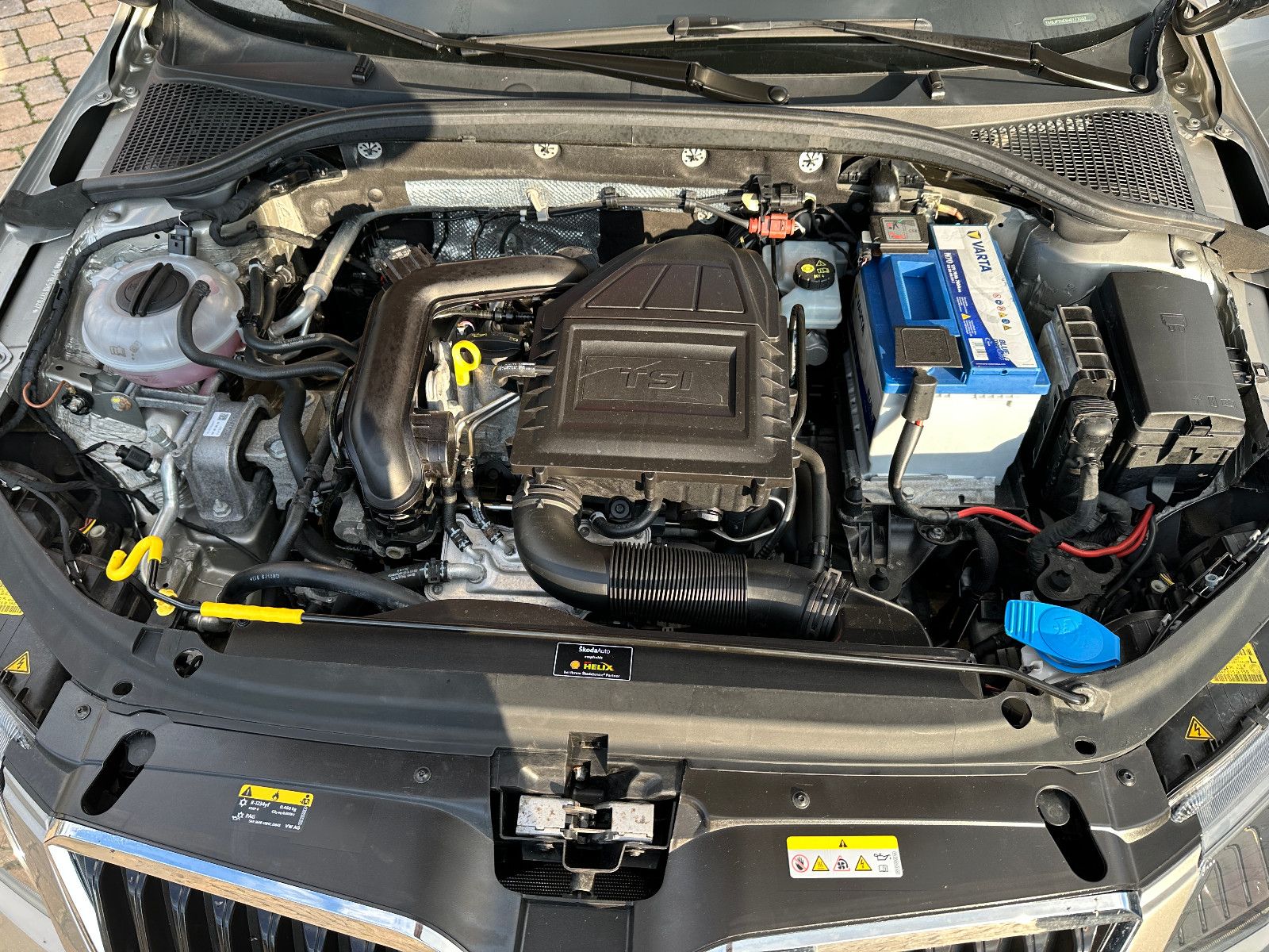 Fahrzeugabbildung Skoda Octavia Combi Joy 115 PS HU neu Navi Autom.