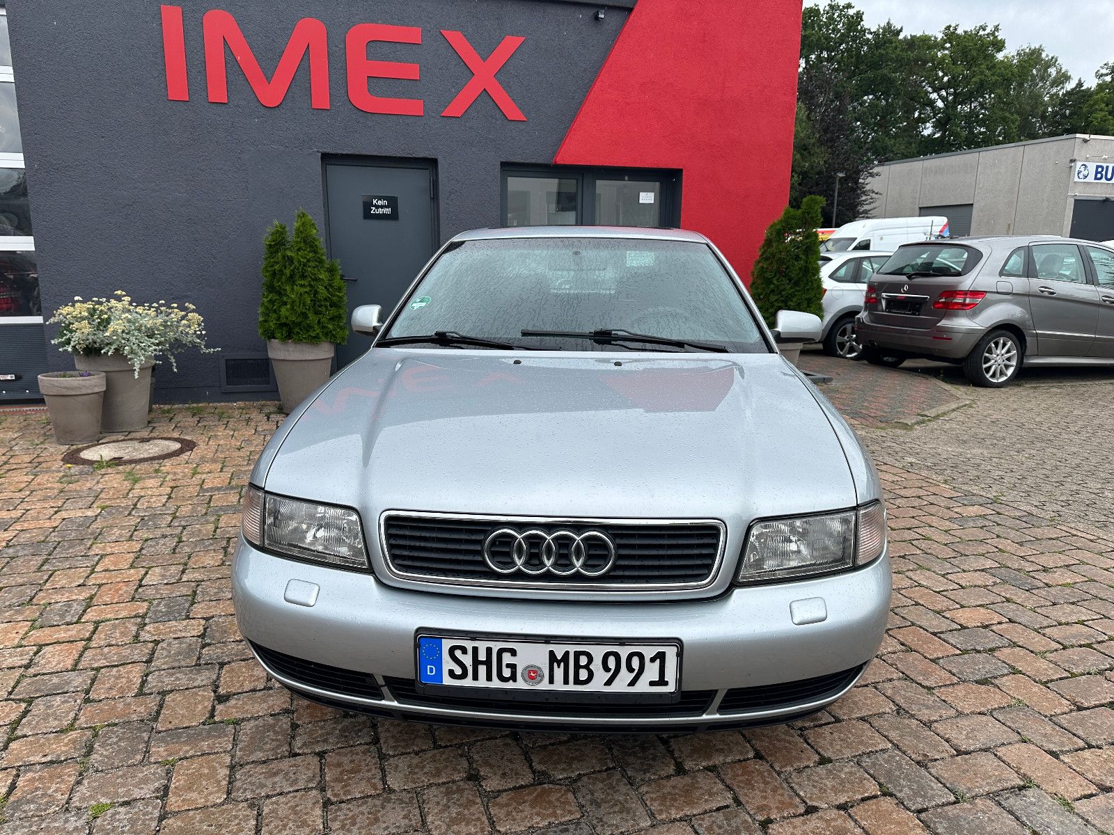Fahrzeugabbildung Audi A4  1.8 125 PS  Autom. SD Klima