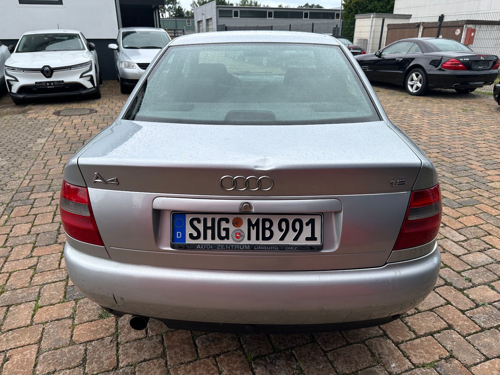 Fahrzeugabbildung Audi A4  1.8 125 PS  Autom. SD Klima
