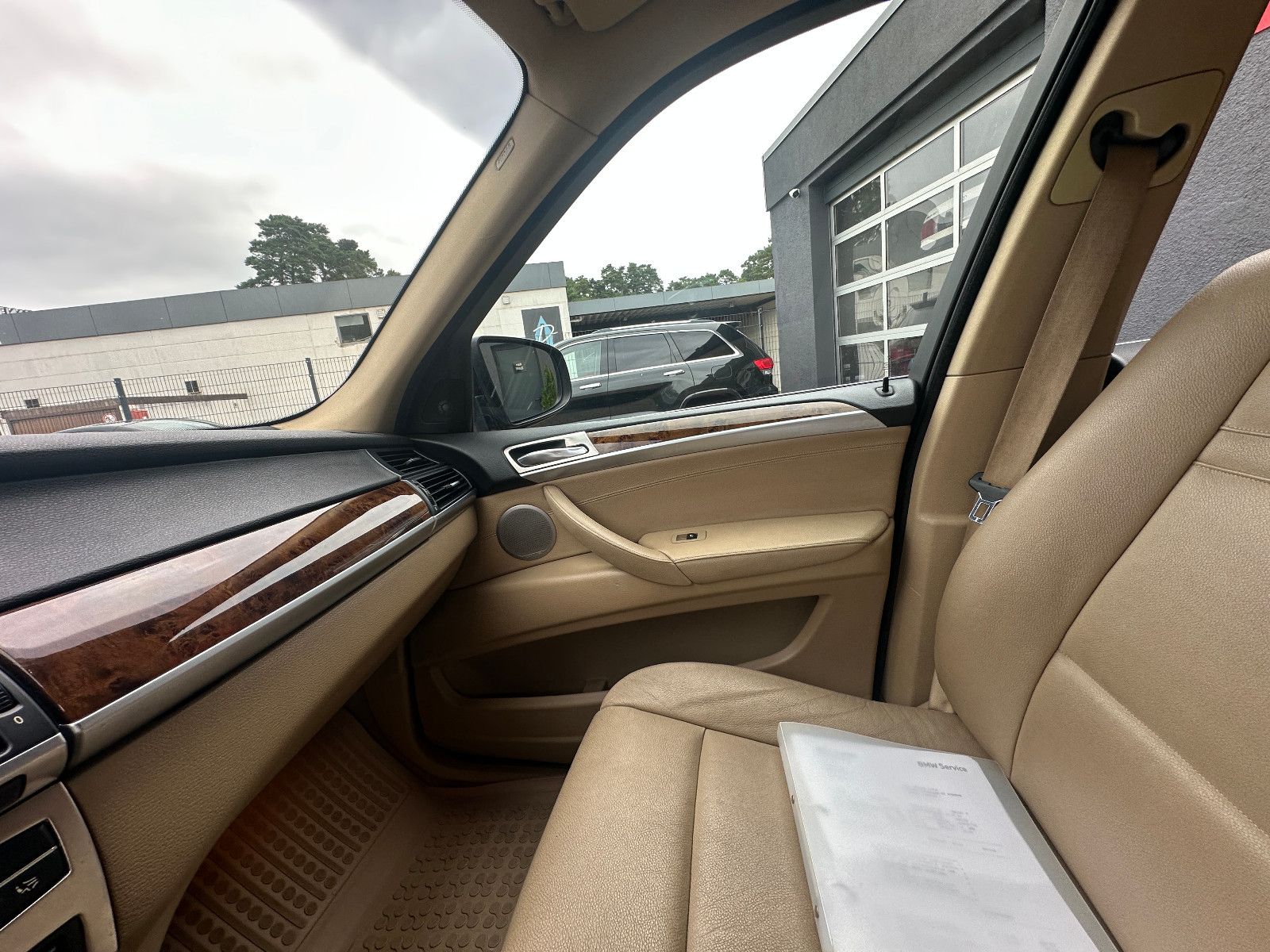 Fahrzeugabbildung BMW X5 4.8i 354 PS HU Leder AHK Prins LPG Gas!!!