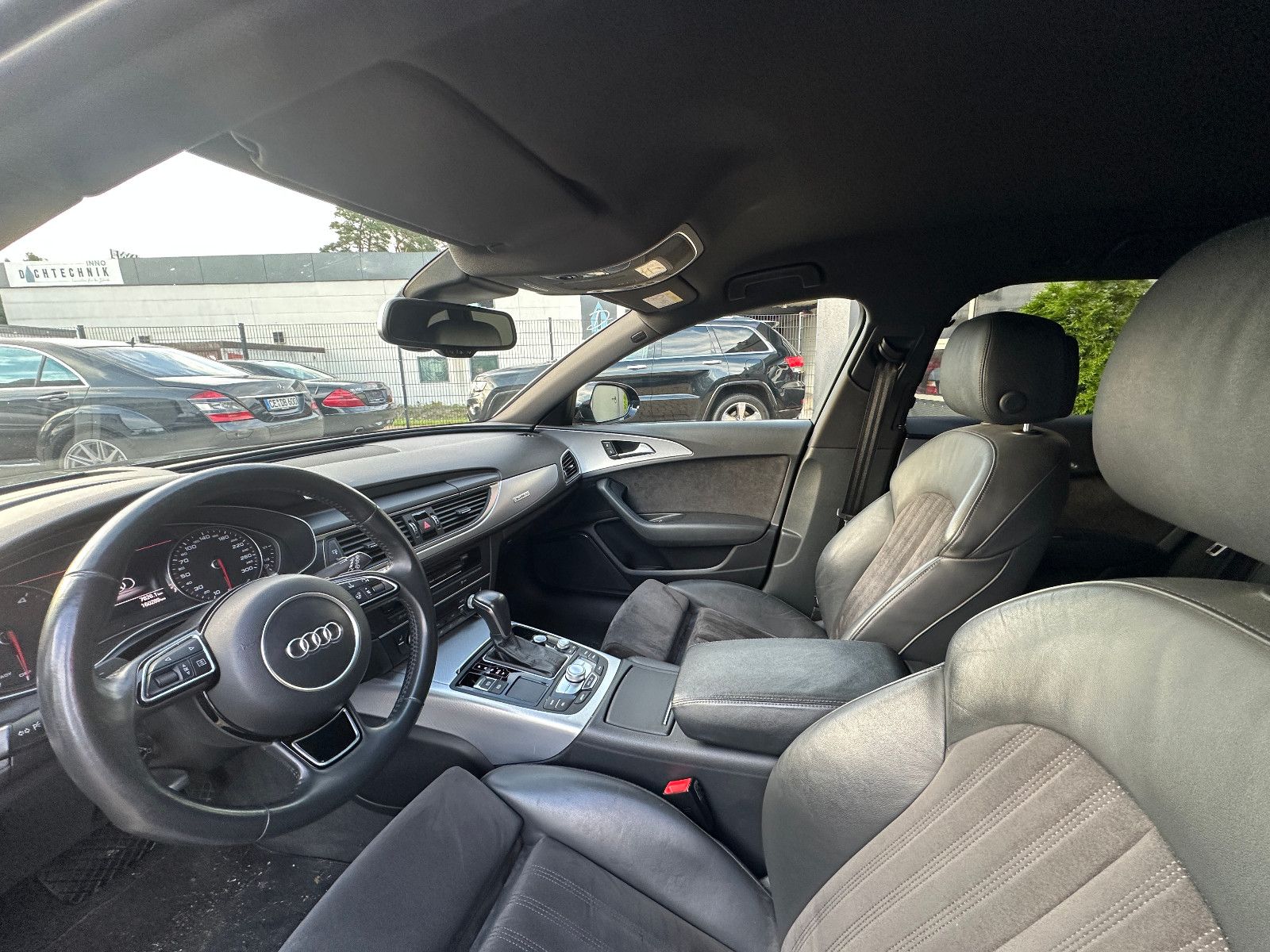 Fahrzeugabbildung Audi A6 Avant 3.0 TDI quattro 272 PS HUD LED Bose