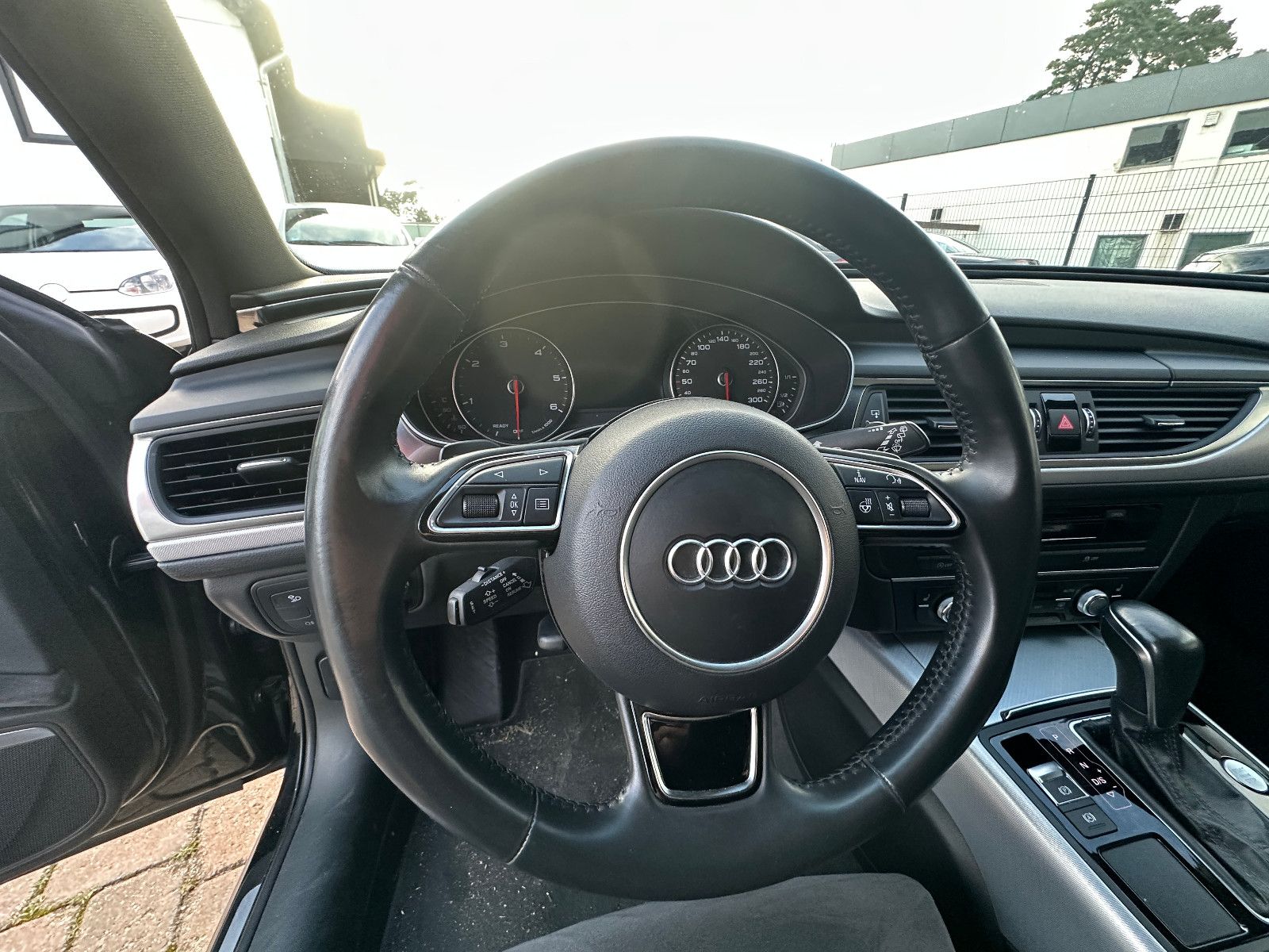Fahrzeugabbildung Audi A6 Avant 3.0 TDI quattro 272 PS HUD LED Bose