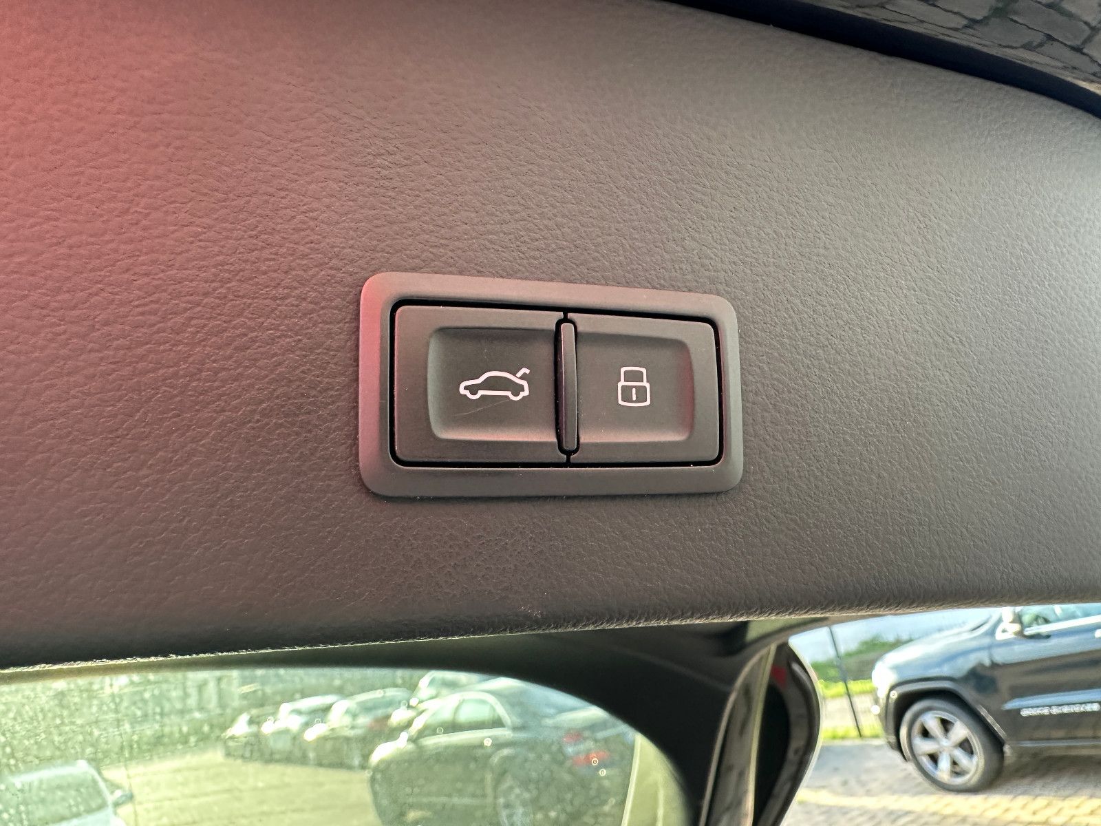 Fahrzeugabbildung Audi A6 Avant 3.0 TDI quattro 272 PS HUD LED Bose