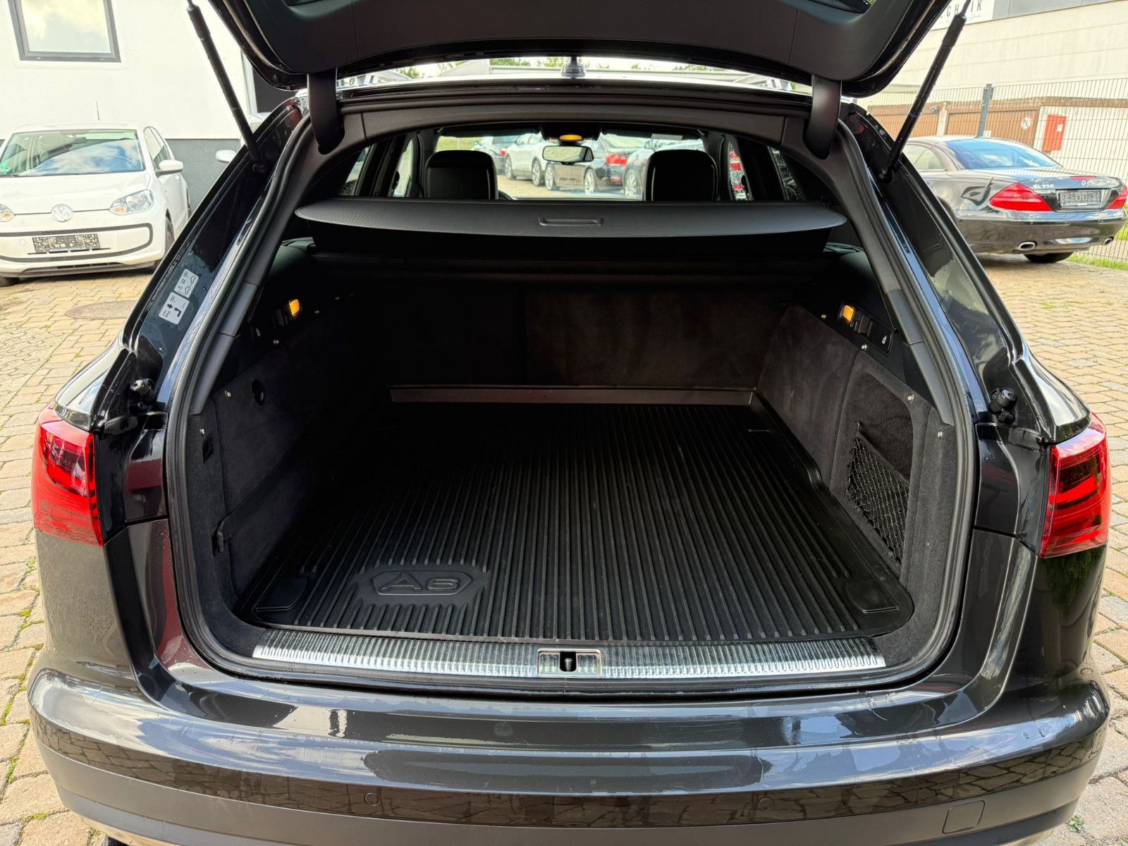 Fahrzeugabbildung Audi A6 Allroad quattro 3.0 TDI 313 PS AHK 2.5t LED
